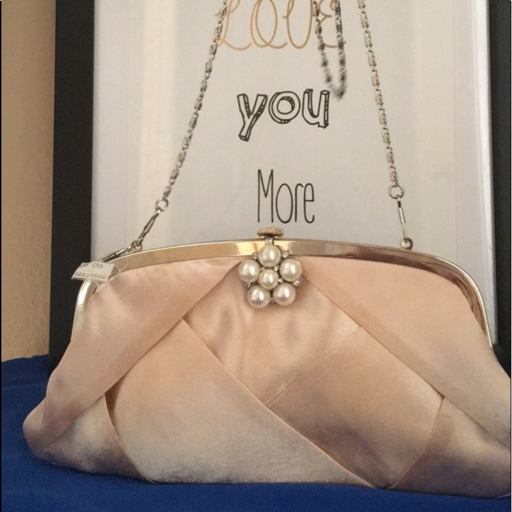 Pearl Bridal Clutch